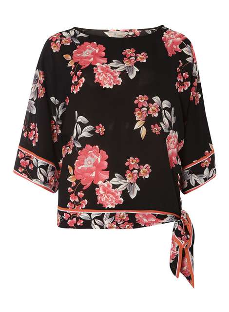**Billie & Blossom Black floral kimono top